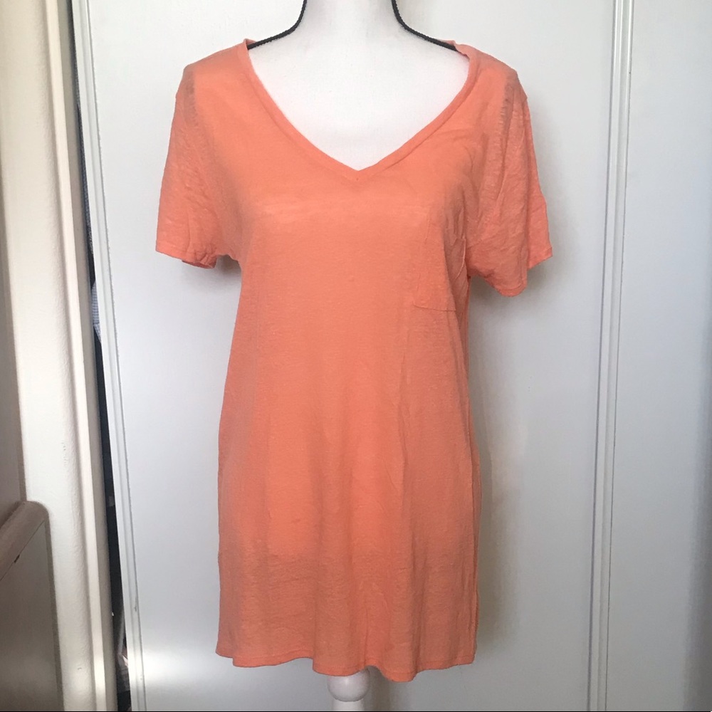Mossimo linen and polyester blend v-neck